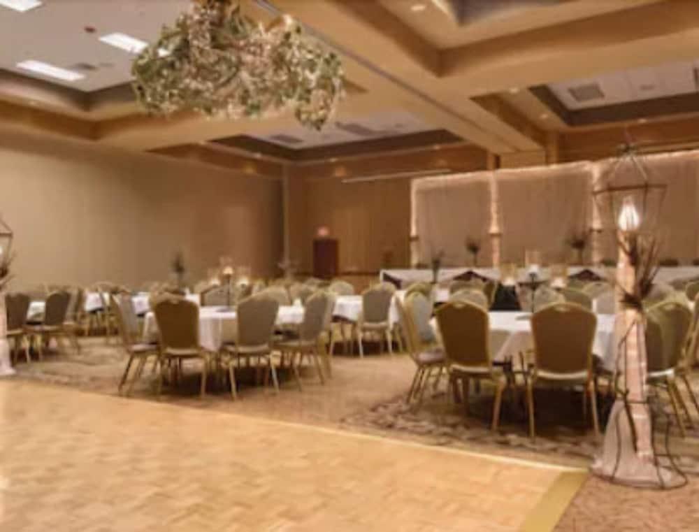 Suburban Studios, Kearney Extérieur photo