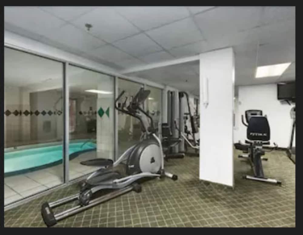 Suburban Studios, Kearney Extérieur photo
