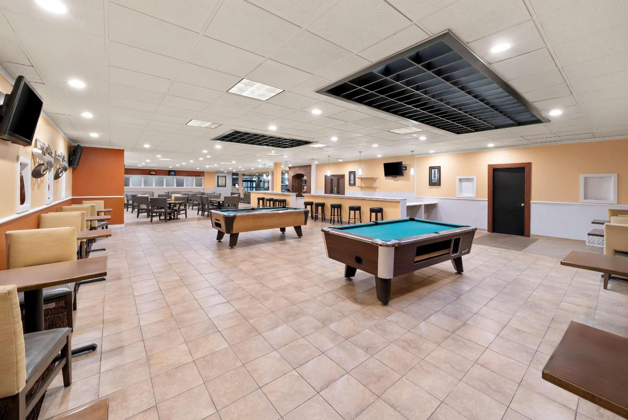 Suburban Studios, Kearney Extérieur photo