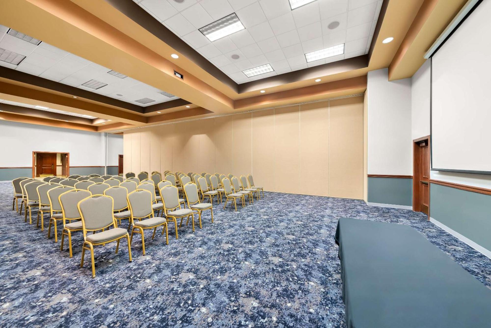 Suburban Studios, Kearney Extérieur photo