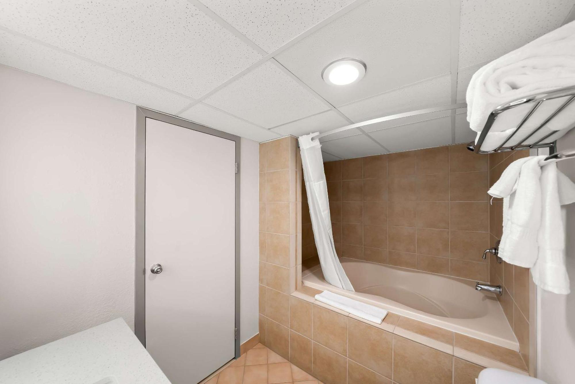 Suburban Studios, Kearney Extérieur photo